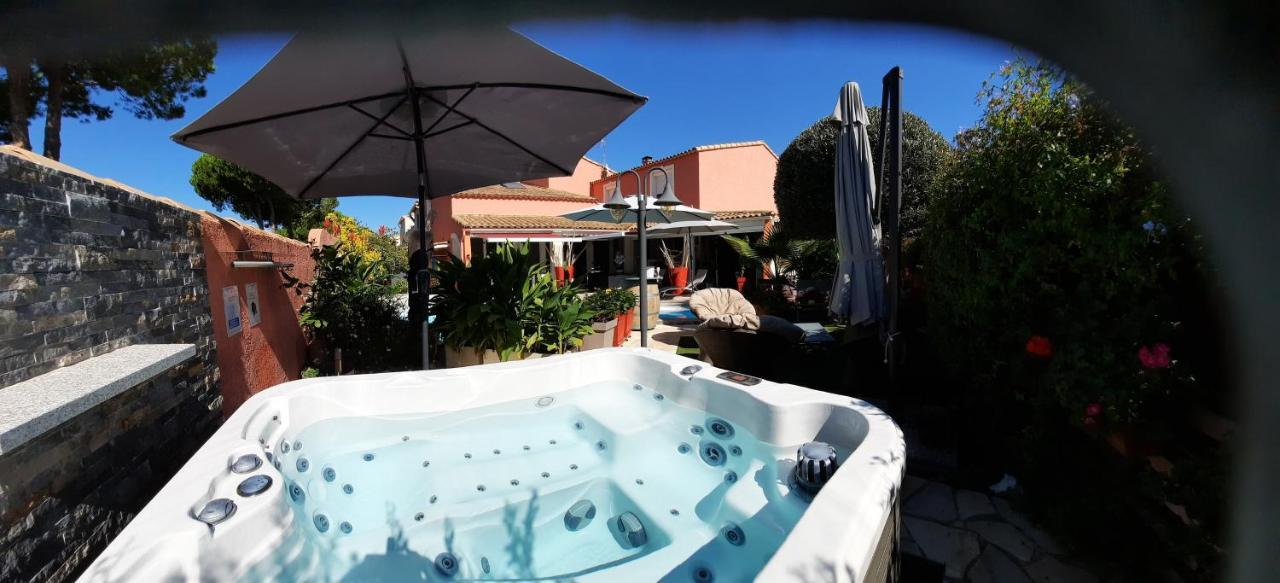 Hebergement Chambre D'Hotes Grau Du Roi Mas Des Marines Piscine Adult Only Ле-Гро-дю-Руа Экстерьер фото
