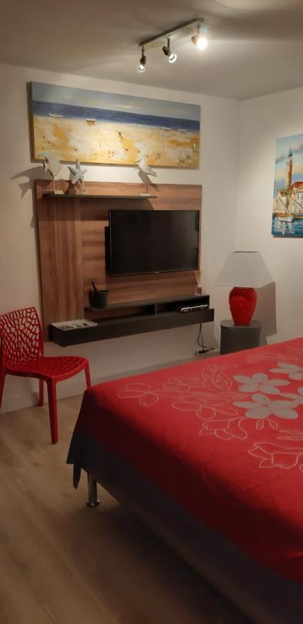 Hebergement Chambre D'Hotes Grau Du Roi Mas Des Marines Piscine Adult Only Ле-Гро-дю-Руа Экстерьер фото