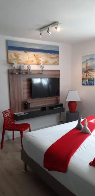 Hebergement Chambre D'Hotes Grau Du Roi Mas Des Marines Piscine Adult Only Ле-Гро-дю-Руа Экстерьер фото