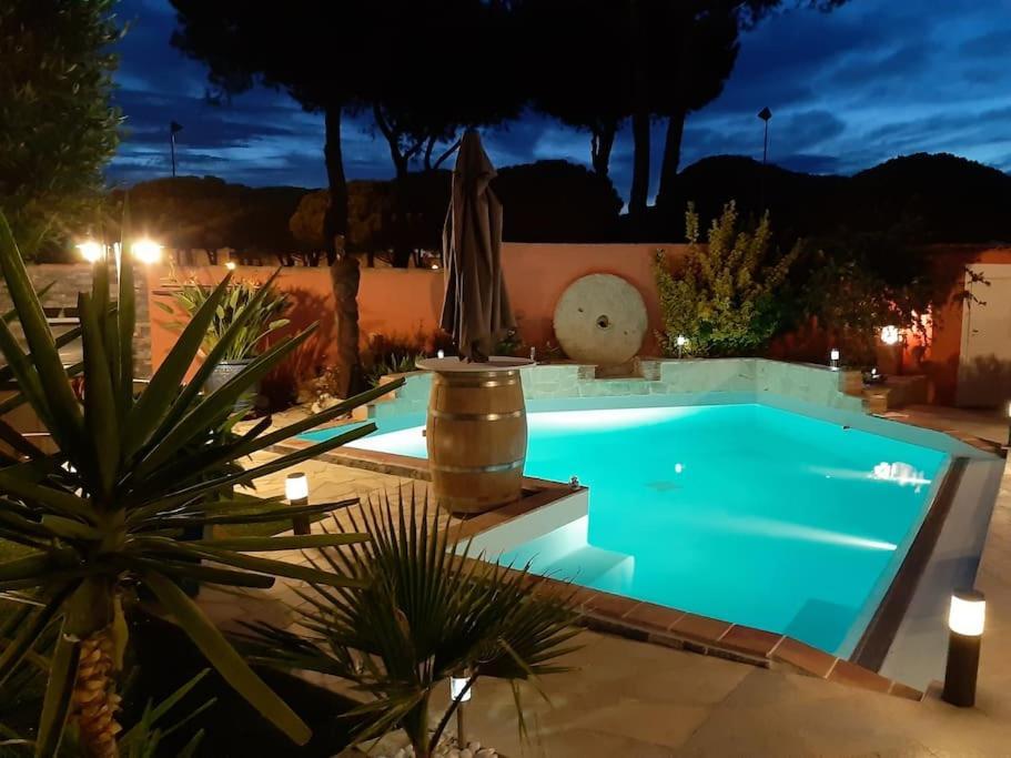 Hebergement Chambre D'Hotes Grau Du Roi Mas Des Marines Piscine Adult Only Ле-Гро-дю-Руа Экстерьер фото